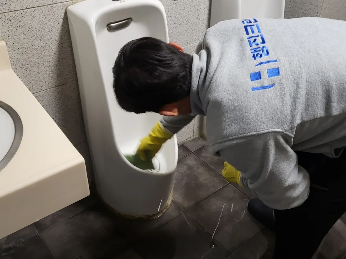노원구 중계동 스터디카페 화장실 세면대 살균 위생청소 사례 - 행진크린